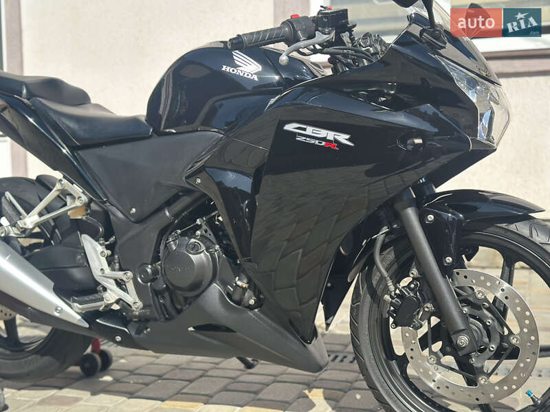 Спортбайк Honda CBR 250R 2013 в Львове