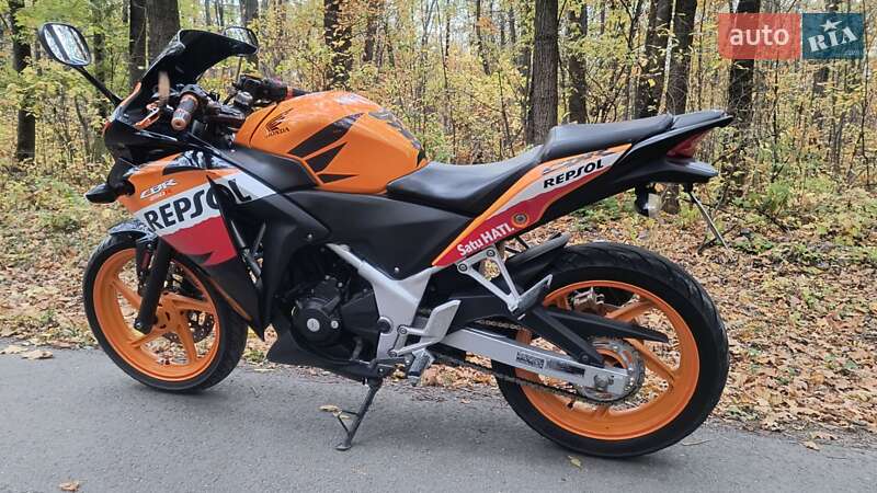 Спортбайк Honda CBR 250R 2016 в Харкові