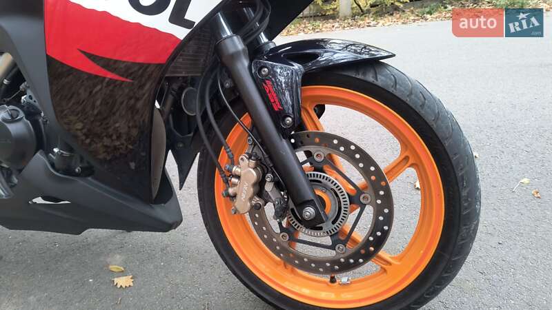 Спортбайк Honda CBR 250R 2016 в Харкові