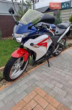 Спортбайк Honda CBR 250R 2011 в Белой Церкви