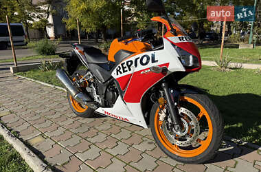 Спортбайк Honda CBR 300R 2015 в Миколаєві Спортбайк Honda CBR 300R 2015 в Миколаєві