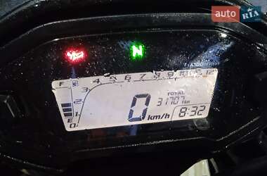 Мотоцикл Спорт-туризм Honda CBR 400R 2013 в 