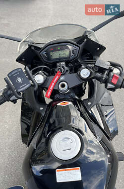 Спортбайк Honda CBR 400R 2014 в 