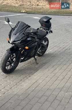Спортбайк Honda CBR 400R 2017 в 
