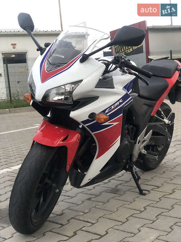Спортбайк Honda CBR 400R 2013 в 