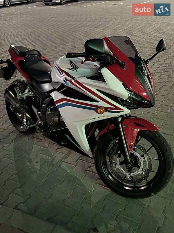 Спортбайк Honda CBR 400R 2016 в Миколаєві