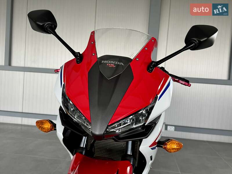 Спортбайк Honda CBR 400R 2017 в Хмельницком