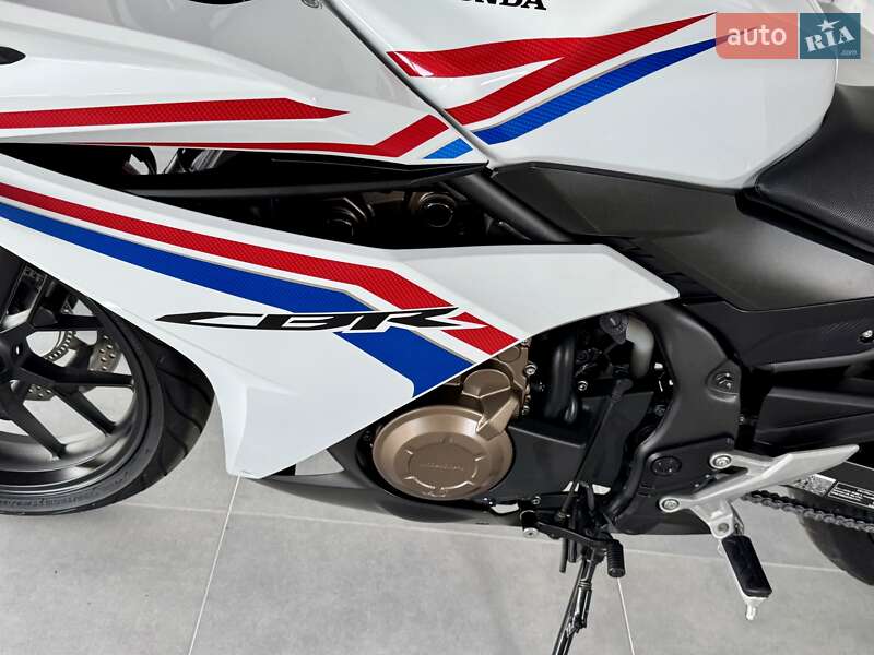 Спортбайк Honda CBR 400R 2017 в Хмельницком
