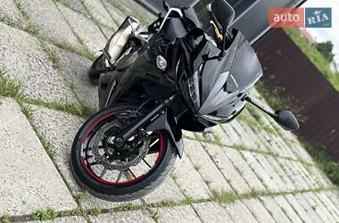 Спортбайк Honda CBR 400R 2016 в 