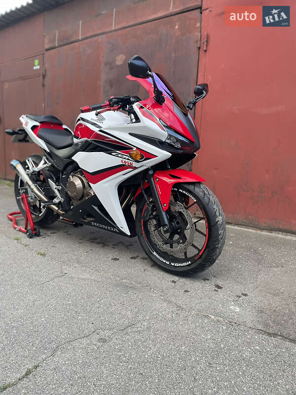 Спортбайк Honda CBR 400R 2019 в Киеве