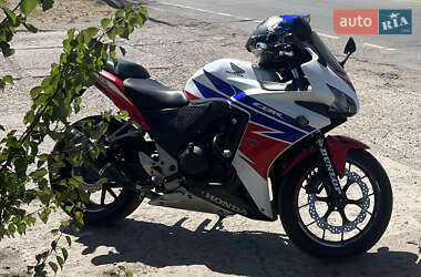 Мотоцикл Спорт-туризм Honda CBR 400R 2013 в 
