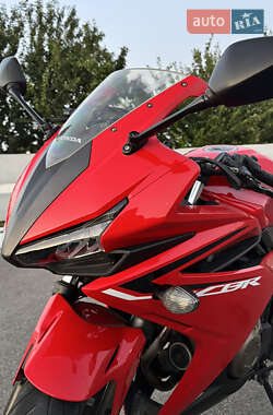 Мотоцикл Спорт-туризм Honda CBR 400R 2016 в 
