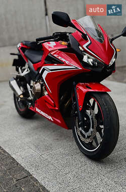 Спортбайк Honda CBR 400R 2019 в 