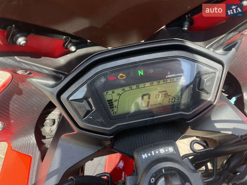 Спортбайк Honda CBR 400R 2016 в Виннице