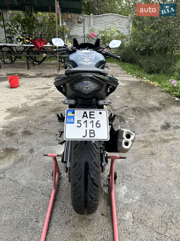 Спортбайк Honda CBR 400R 2022 в Днепре