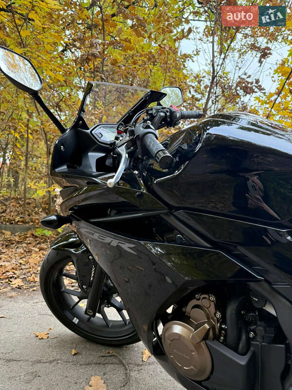 Спортбайк Honda CBR 400R 2016 в Києві