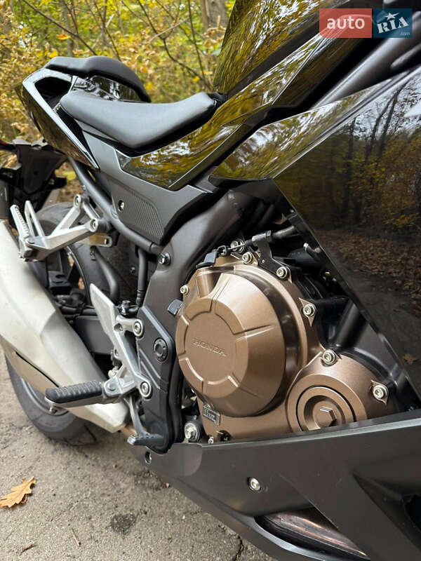 Спортбайк Honda CBR 400R 2016 в Києві