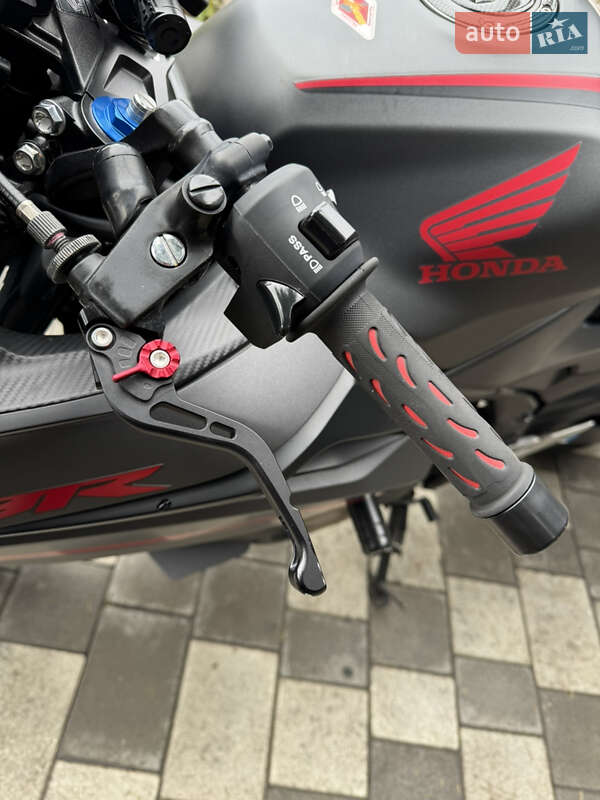 Спортбайк Honda CBR 400R 2019 в Новомосковську фото 10 Спортбайк Honda CBR 400R 2019 в Новомосковську