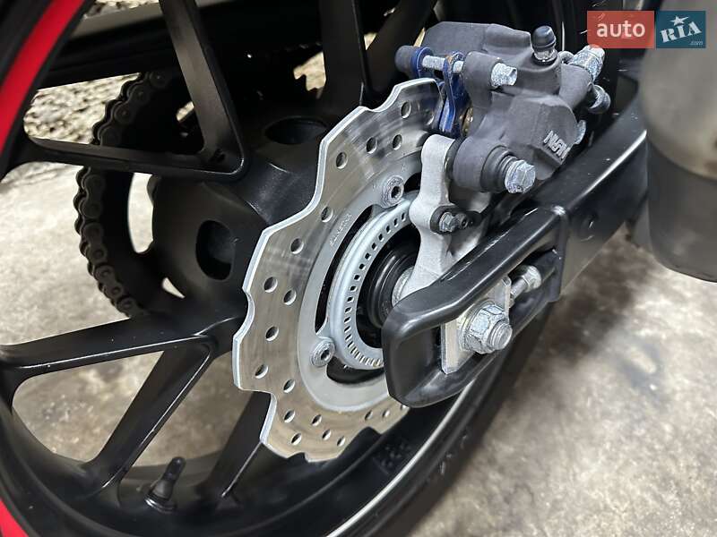 Спортбайк Honda CBR 400R 2021 в Одесі фото 7 Спортбайк Honda CBR 400R 2021 в Одесі