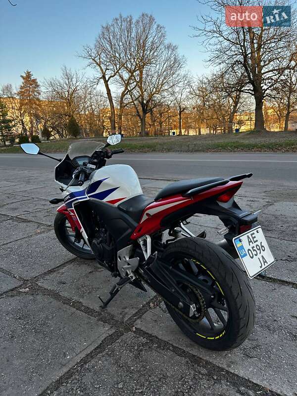 Спортбайк Honda CBR 400R 2015 в Голубовке фото 6 Спортбайк Honda CBR 400R 2015 в Голубовке
