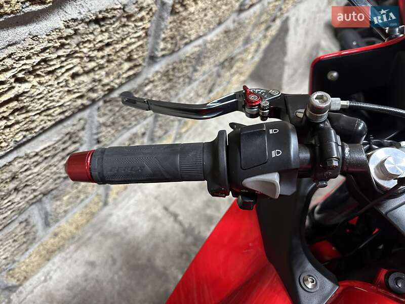 Спортбайк Honda CBR 400R 2013 в Одессе фото 9 Спортбайк Honda CBR 400R 2013 в Одессе