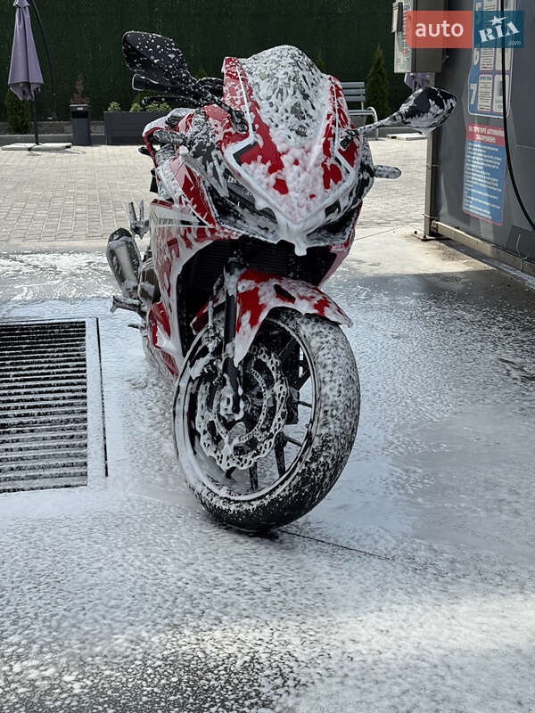 Спортбайк Honda CBR 400R 2019 в Фастове