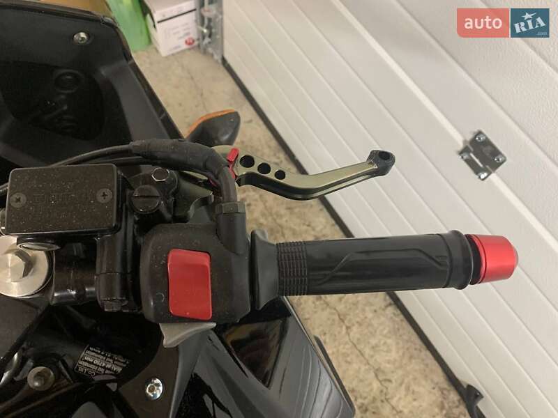Спортбайк Honda CBR 400R 2013 в Казатине