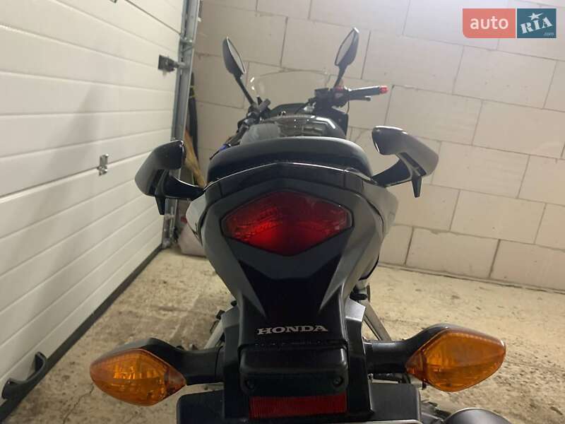 Спортбайк Honda CBR 400R 2013 в Казатине