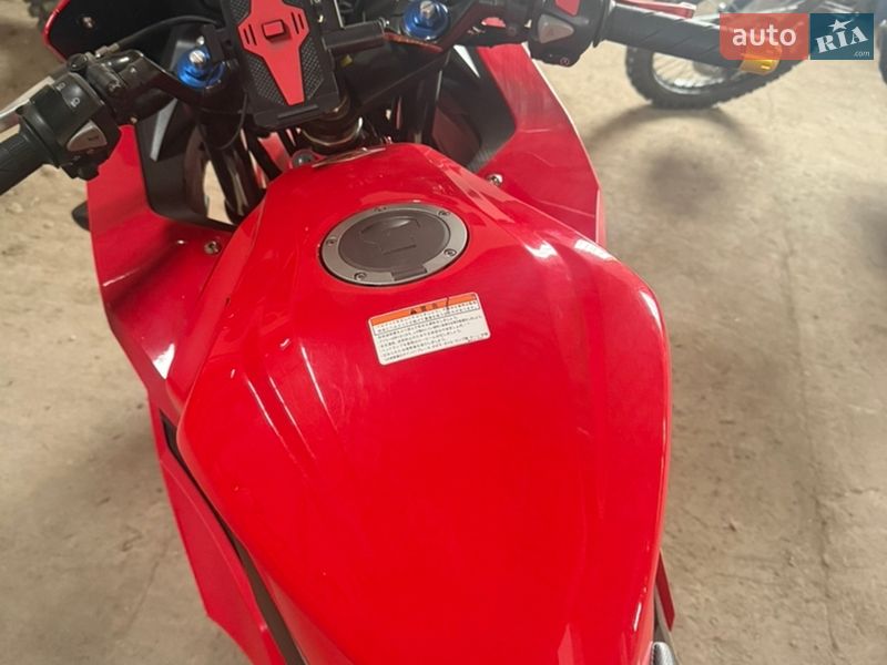 Спортбайк Honda CBR 400R 2016 в Коломые