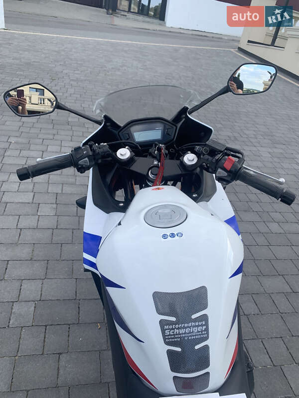 Спортбайк Honda CBR 500R 2016 в Снятині