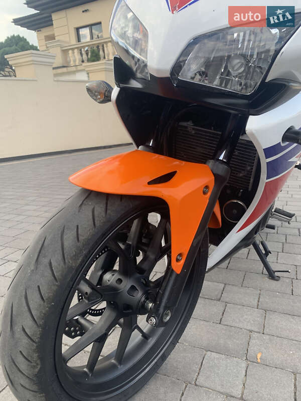 Спортбайк Honda CBR 500R 2016 в Снятині