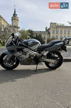 Мотоцикл Спорт-туризм Honda CBR 600F4i 2005 в 
