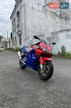Мотоцикл Спорт-туризм Honda CBR 600F4i 2002 в Печенегах