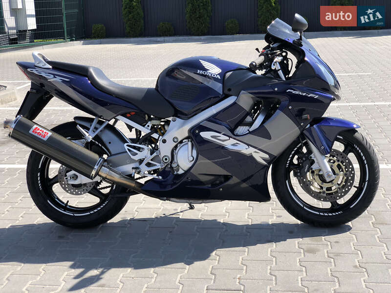 Спортбайк Honda CBR 600F4i 2002 в Виннице