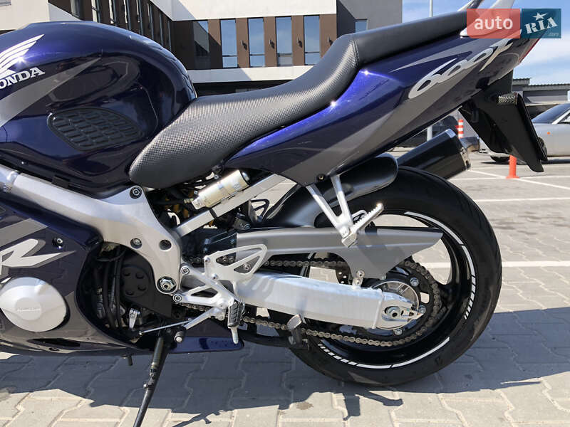 Спортбайк Honda CBR 600F4i 2002 в Виннице