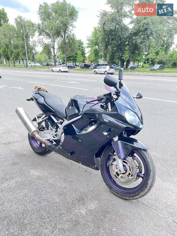 Спортбайк Honda CBR 600F4i 2006 в Киеве