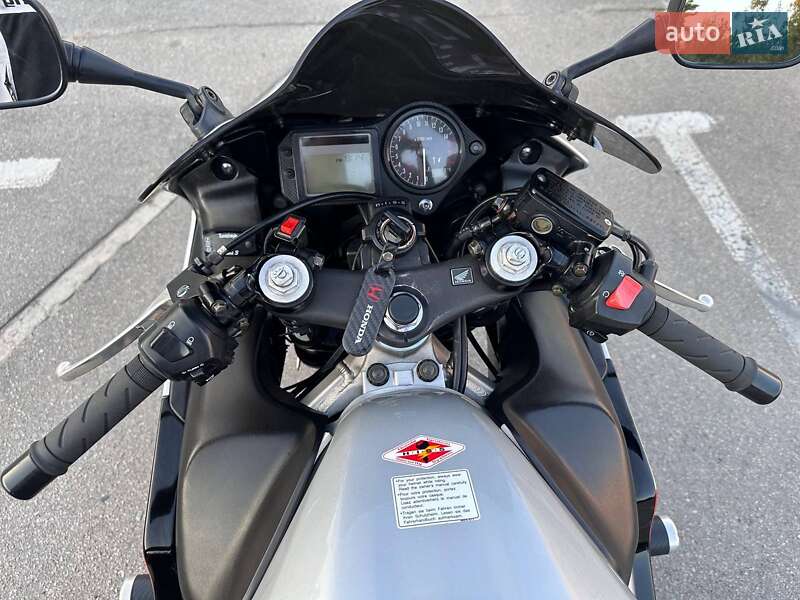 Спортбайк Honda CBR 600F4i 2003 в Запоріжжі