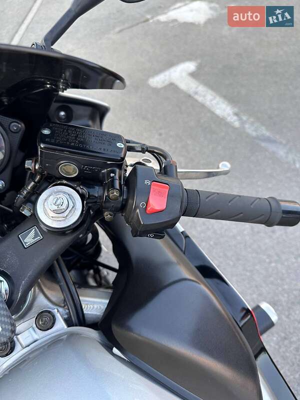 Спортбайк Honda CBR 600F4i 2003 в Запоріжжі