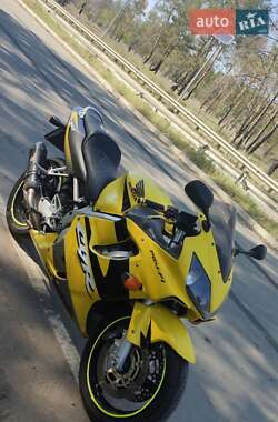 Спортбайк Honda CBR 600F4i 2001 в Славянске