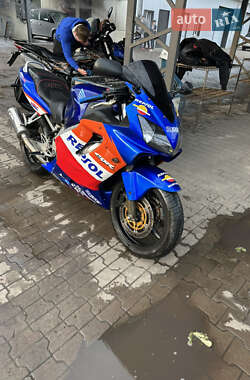 Мотоцикл Спорт-туризм Honda CBR 600F4i 2006 в 
