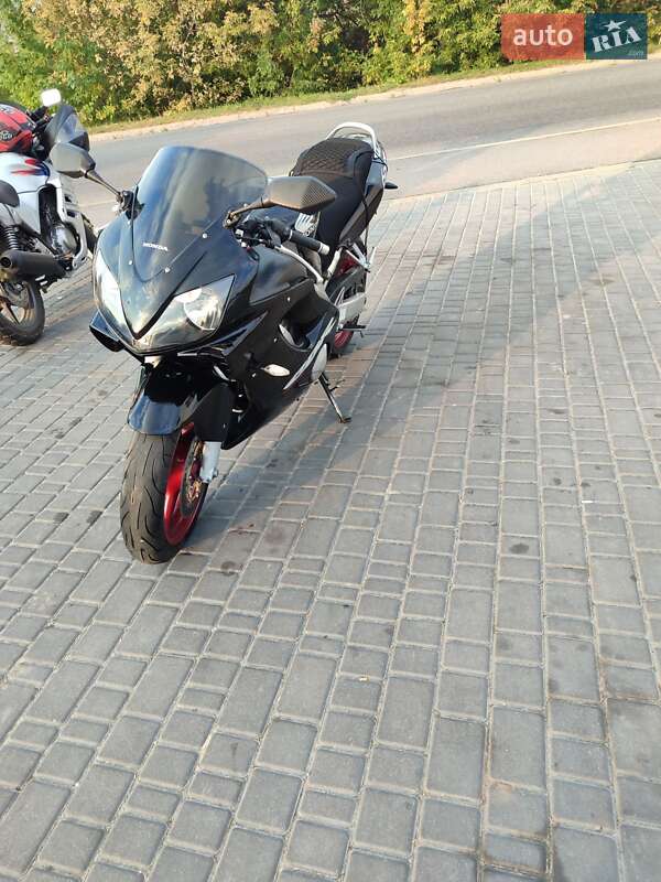 Мотоцикл Спорт-туризм Honda CBR 600F4i 2003 в Фастові