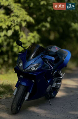Спортбайк Honda CBR 600F4i 2002 в Могилів-Подільському