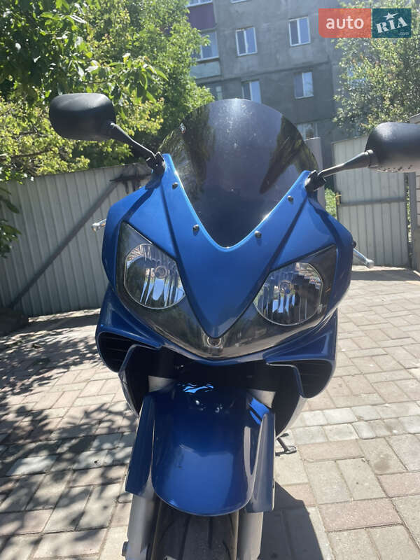 Спортбайк Honda CBR 600F4i 2002 в Могилев-Подольске