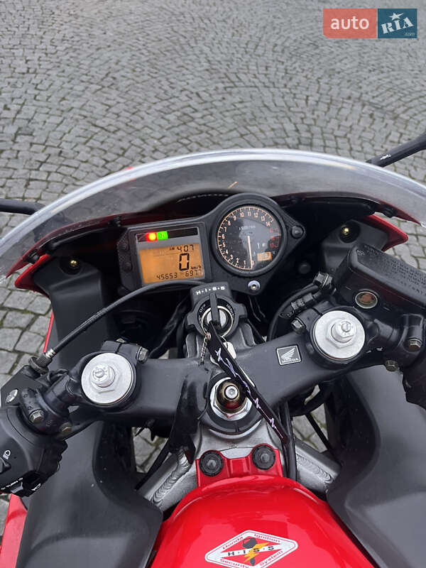 Спортбайк Honda CBR 600F4i 2003 в Жовкві