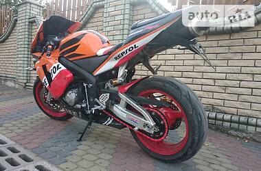 Спортбайк Honda CBR 600F 2003 в Яремче