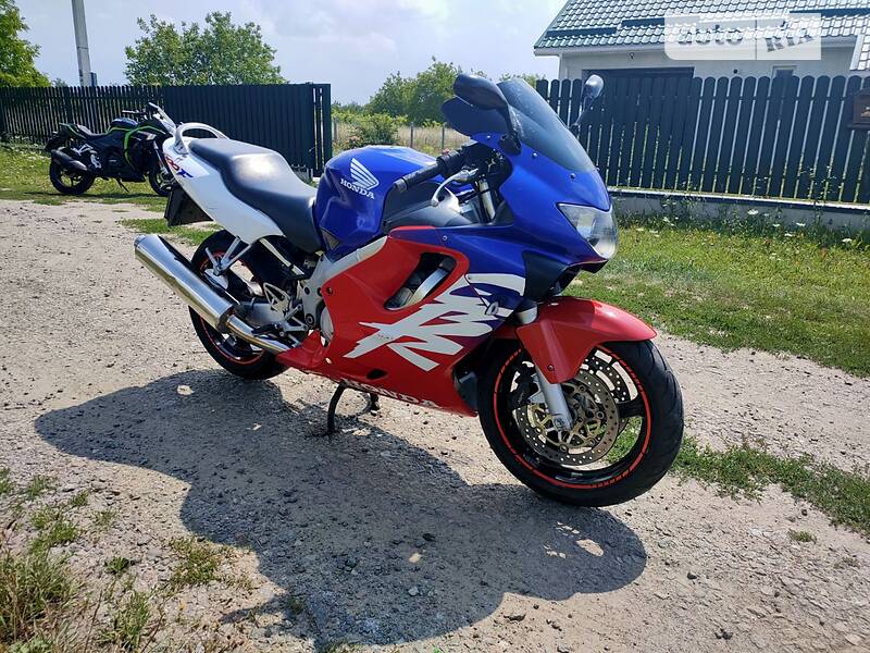 Мотоцикл Спорт-туризм Honda CBR 600F 2001 в Виннице