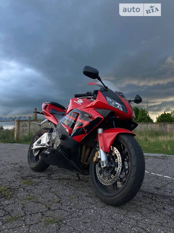 Спортбайк Honda CBR 600F 2003 в Сумах