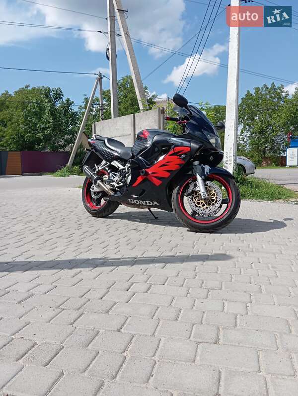 Спортбайк Honda CBR 600F 2000 в Вінниці