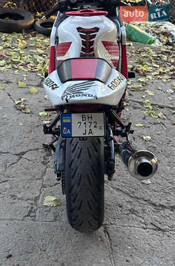 Спортбайк Honda CBR 600F 2001 в 