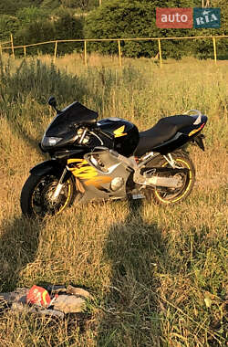 Спортбайк Honda CBR 600F 2000 в Ивано-Франковске